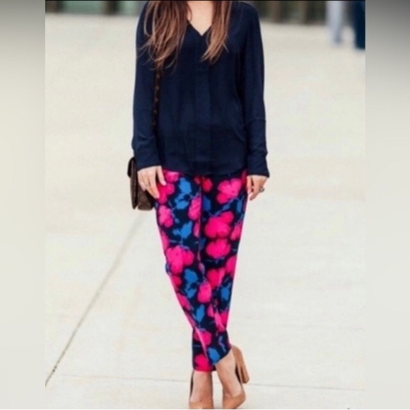 Banana Republic Avery Cropped Leg Floral Print Pants - Picture 3 of 8